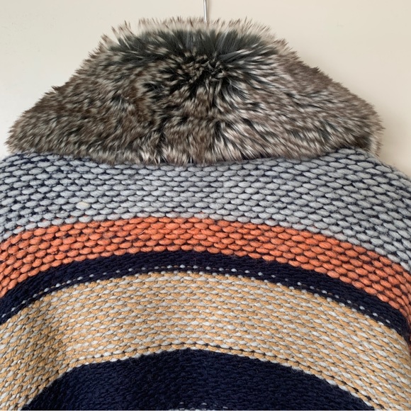 Anthropologie knitted sweater with fur collar - Picture 4 of 7